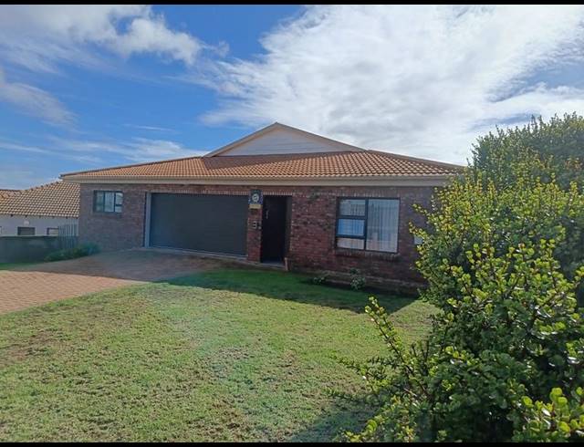 4 BEDROOM HOUSE FOR SALE IN HARTENBOS HEUWELS